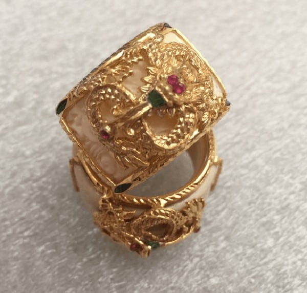 Nhẫn vàng nam hình rồng tượng trưng cho sự đong đầy