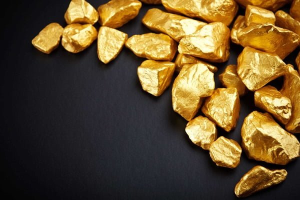 Vàng tây là một trong những chất liệu được tạo ra từ vàng nguyên chất và một số kim loại khác 