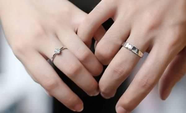 Chọn nhẫn mua nhẫn cưới đẹp rẻ theo kiểu dáng và phong cách
